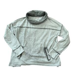 Altar'd State pull over Gray sweatshirt, size Large